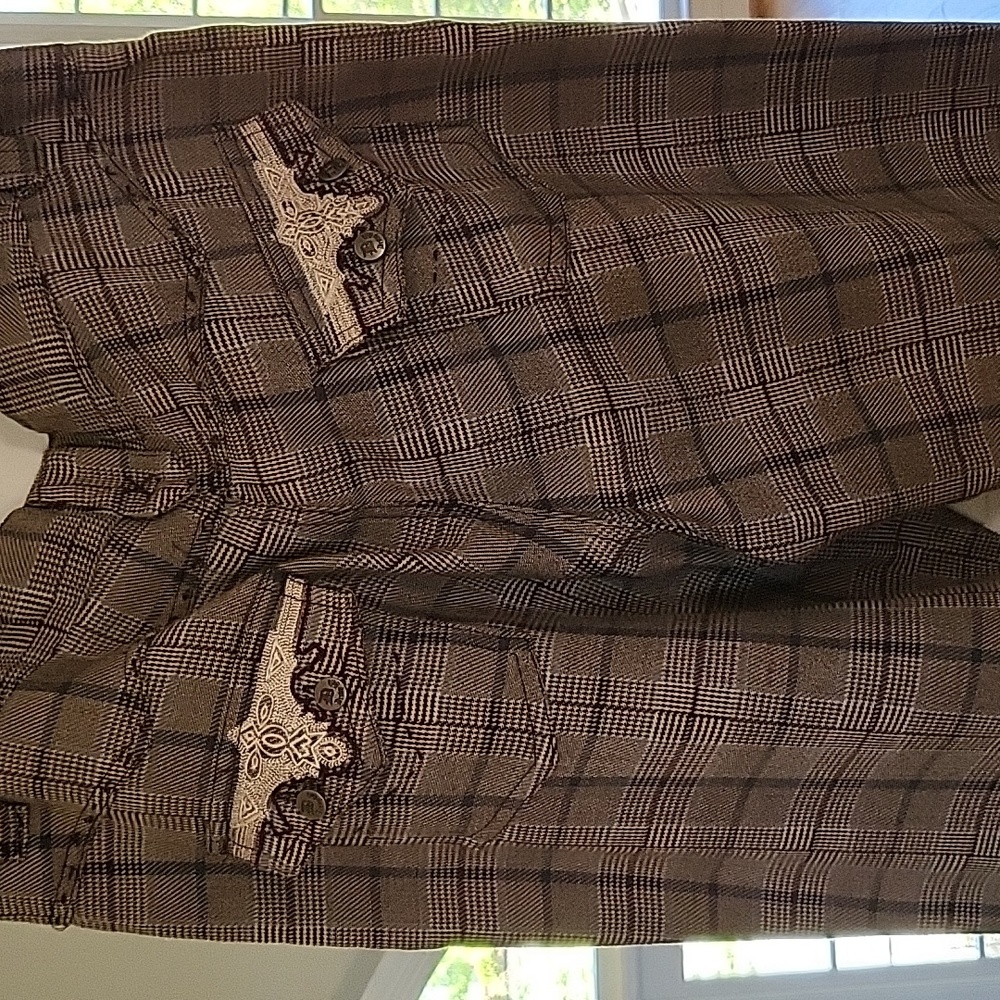 DG Women's Pants